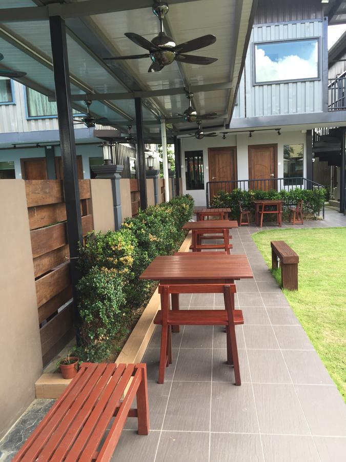 居銮集装箱酒店 外观 照片